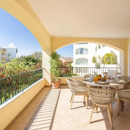 Oleholidays Bahia Vista Hermosa Apartment *