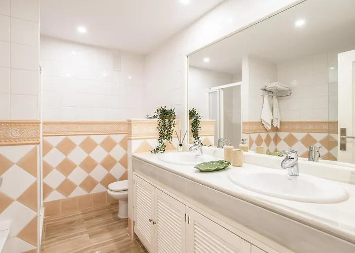 Апартаменты Oleholidays Bahia Vista Hermosa Марбелья